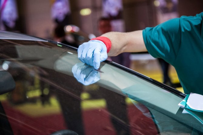 windshield-repair-process-behind-the-scenes